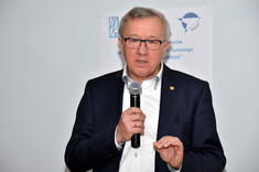 [FOTO] Konferencja Rady Partnerów Centrum Zaawansowanych Technologii „AERONET – Dolina Lotnicza” na PRz